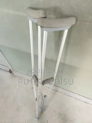 Photo - Axillary Bilateral Crutches管轄crutches乏味crutches奇妙crutches廟號crutches