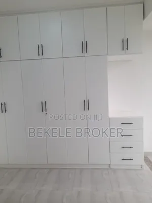 Furnished 8bdrm House in ጅ+1, Bole for sale