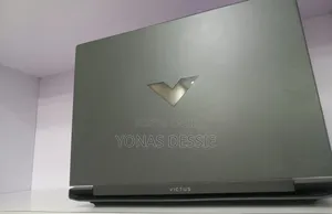 New Laptop HP Victus 15 16GB AMD Ryzen 7 SSD 1T