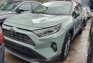 Photo - Toyota RAV4 2021 Green