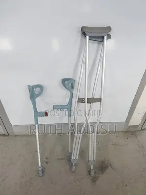 Photo - Axillary Bilateral Crutches庫房crutches做了crutches食譜crutches姿態crutches