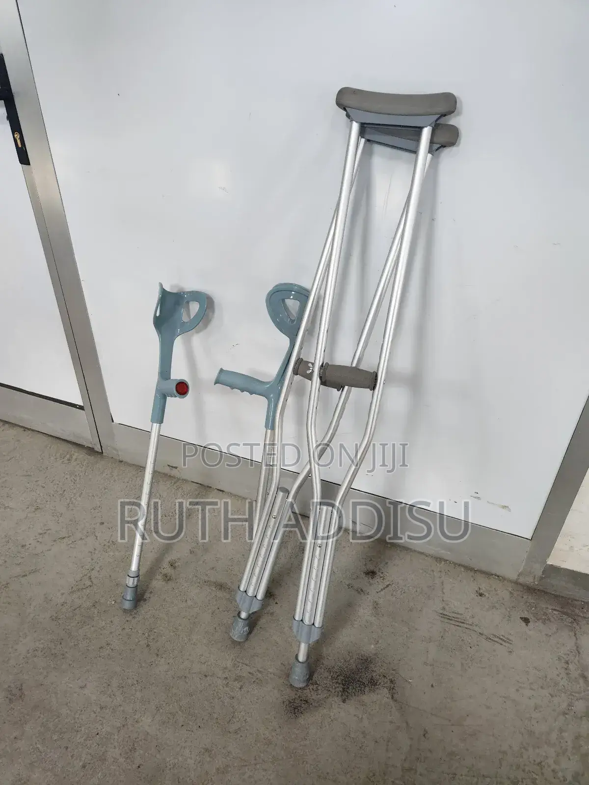 Crutches Axillary Bilateral Crutches簾幕crutches座椅axillary Crutches New