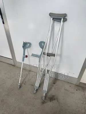 Photo - Crutches Axillary Bilateral Crutches簾幕crutches座椅axillary Crutches New