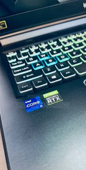 New Laptop Acer Predator Helios 18 PH18-71 16GB Intel Core i9 SSD 1T