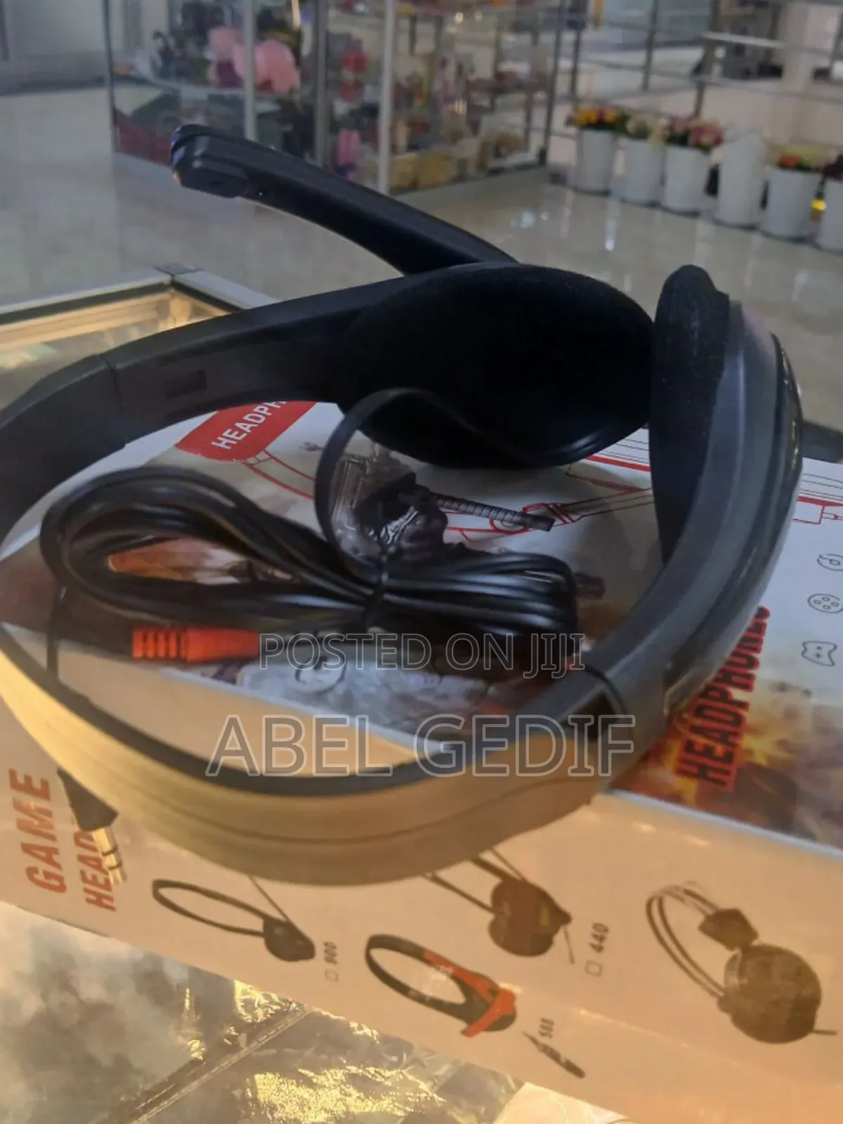 Gaming Headphon With Mice Audio Output Devices Worn Over