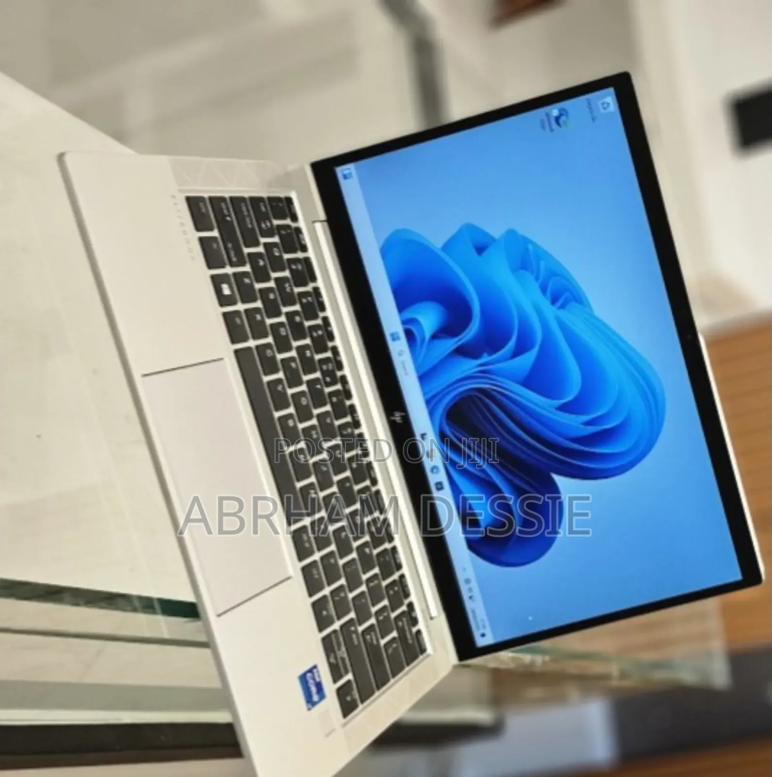 New Laptop HP EliteBook 830 G8 16GB Intel Core I7 SSD 512GB