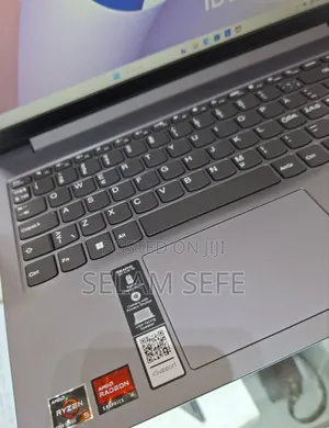 Photo - New Laptop Lenovo Ideapad 3 16GB AMD Ryzen 5 SSD 512GB