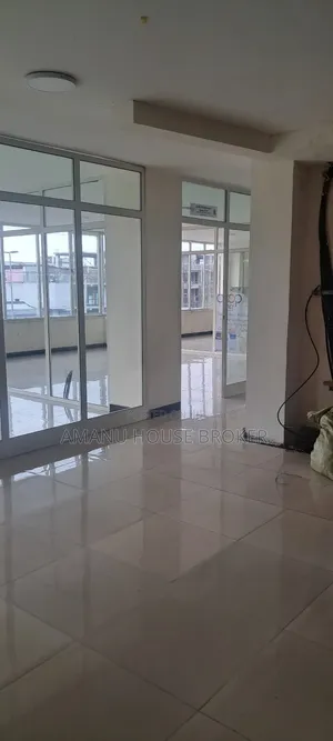 አስቸኳይ የሚከራይ በማይታመን ዋጋ ለቢሮና ለመድኃኒት ማስቀመጫ