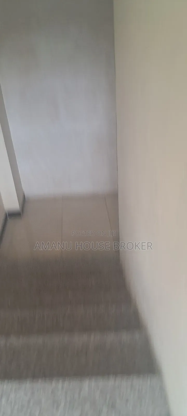 አስቸኳይ የሚከራይ በማይታመን ዋጋ ለቢሮና ለመድኃኒት ማስቀመጫ