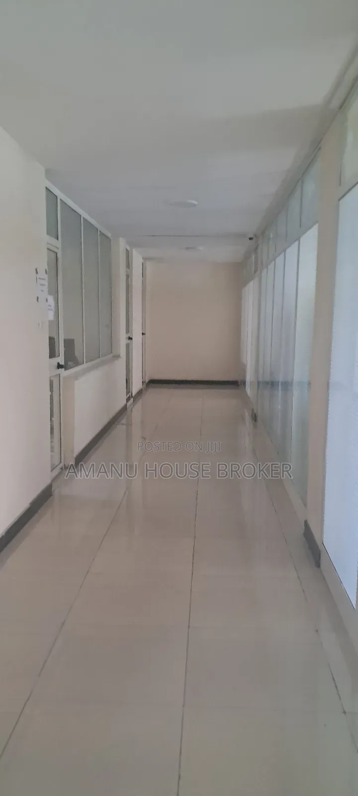 አስቸኳይ የሚከራይ በማይታመን ዋጋ ለቢሮና ለመድኃኒት ማስቀመጫ