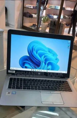 Photo - New Laptop HP EliteBook 850 G3 8GB Intel Core I5 SSD 1T