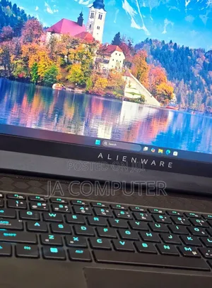 New Laptop Dell Alienware X17 R2 16GB AMD Ryzen 7 SSD 1T