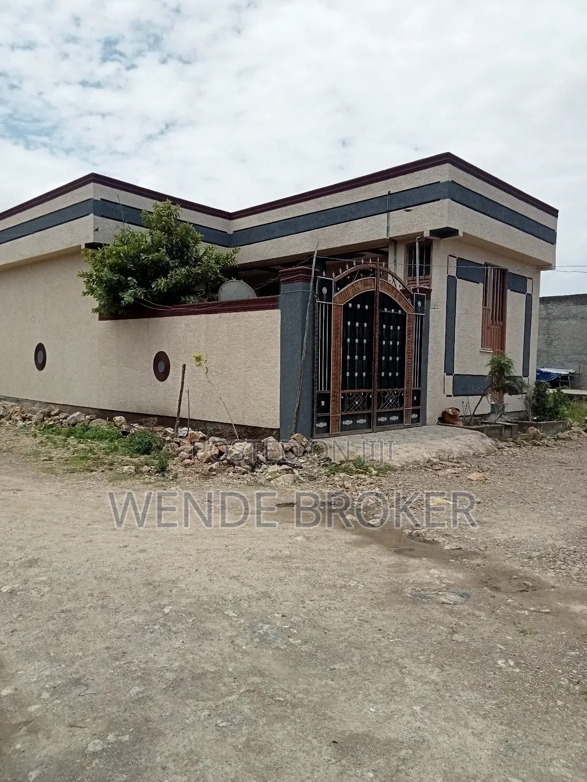 Furnished 4bdrm House in ኦሮሚያ ዱከም ከተማ, Oromia-Finfinne for sale