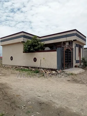 Furnished 4bdrm House in ኦሮሚያ ዱከም ከተማ, Oromia-Finfinne for sale