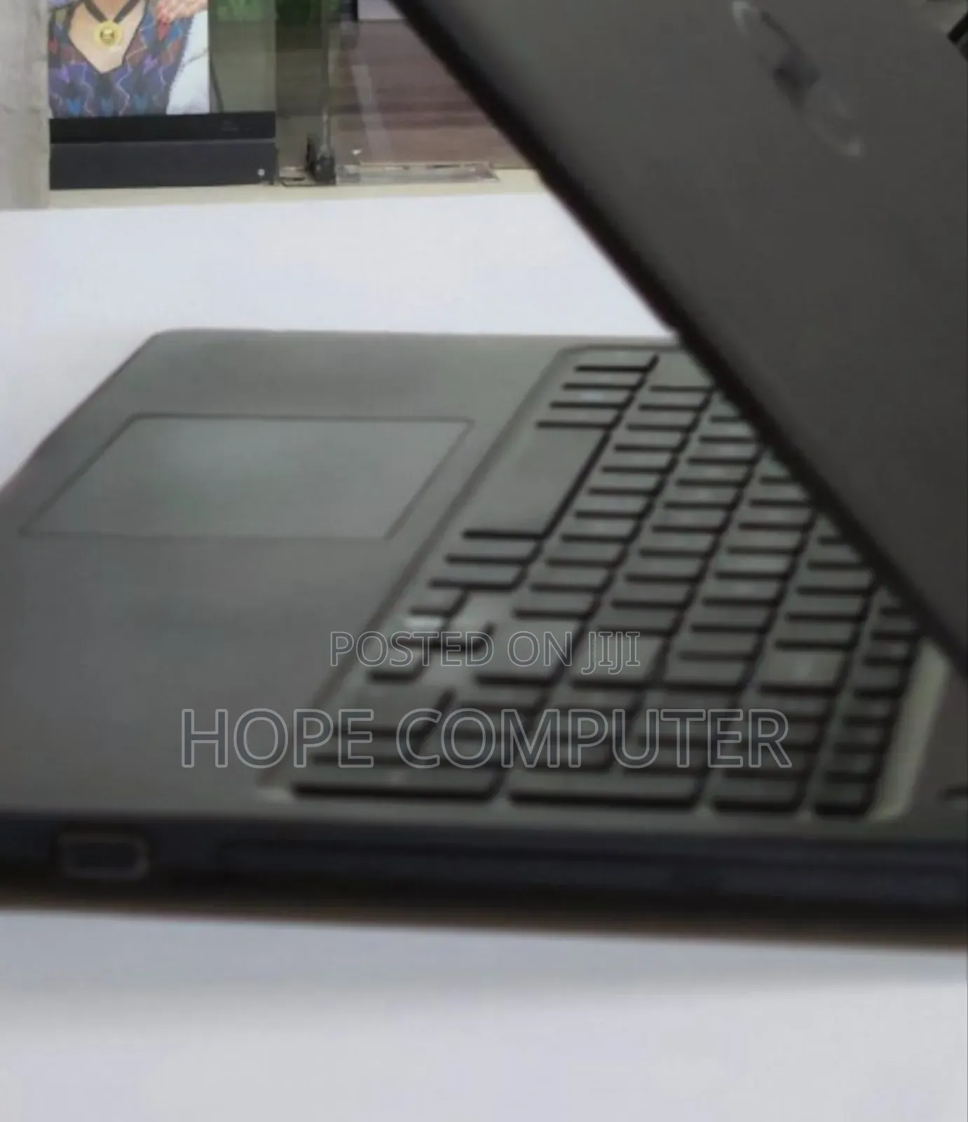 New Laptop Dell Vostro V13 8GB Intel Core I5 SSD 512GB