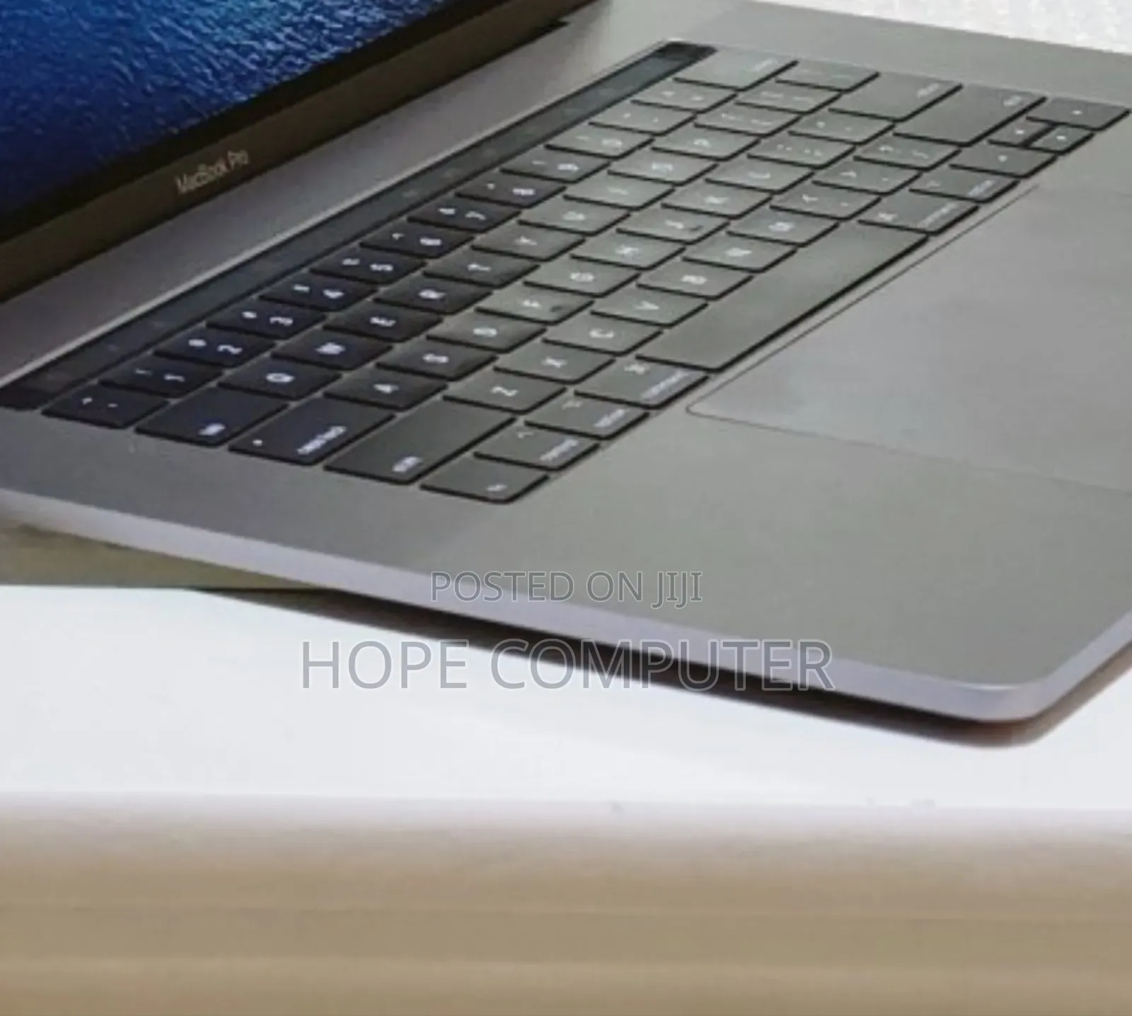 New Laptop Apple MacBook Pro 2017 16GB Intel Core I7 SSD 512GB