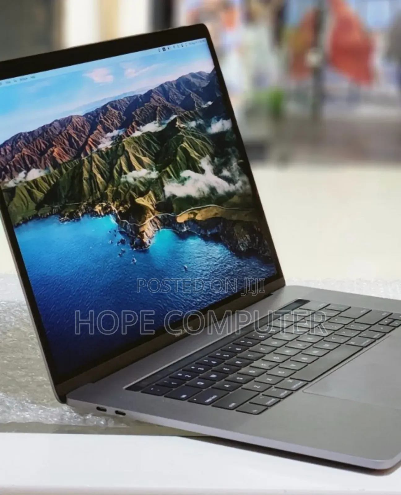 New Laptop Apple MacBook Pro 2017 16GB Intel Core I7 SSD 512GB