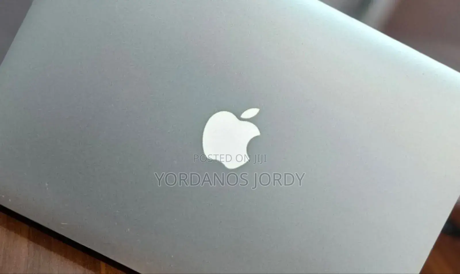 New Laptop Apple MacBook Air 2015 8GB Intel Core i5 SSD 256GB