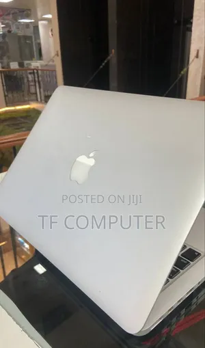 New Laptop Apple MacBook Pro 2015 8GB Intel Core I5 SSD 128GB