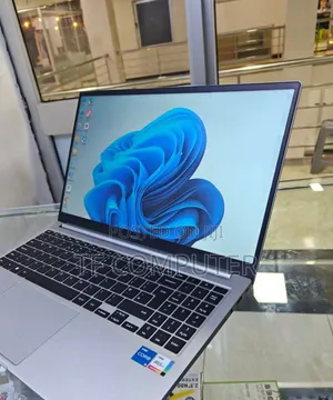 Photo - New Laptop Samsung Galaxy Book 2 8GB Intel Core I5 SSD 256GB