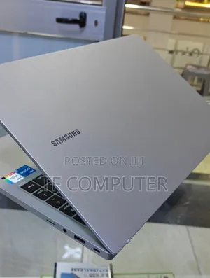New Laptop Samsung Galaxy Book 2 8GB Intel Core I5 SSD 256GB