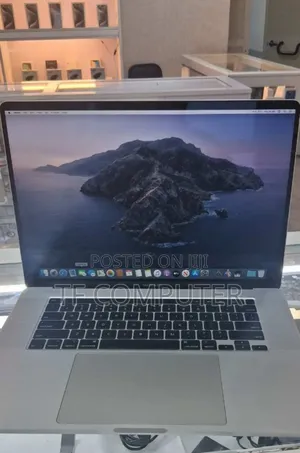 Photo - New Laptop Apple MacBook Pro 2019 16GB Intel Core I7 SSD 512GB