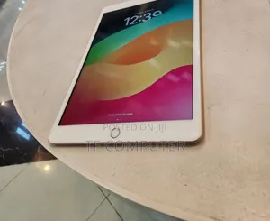 Photo - New Apple iPad 10.2 (2021) 128 GB