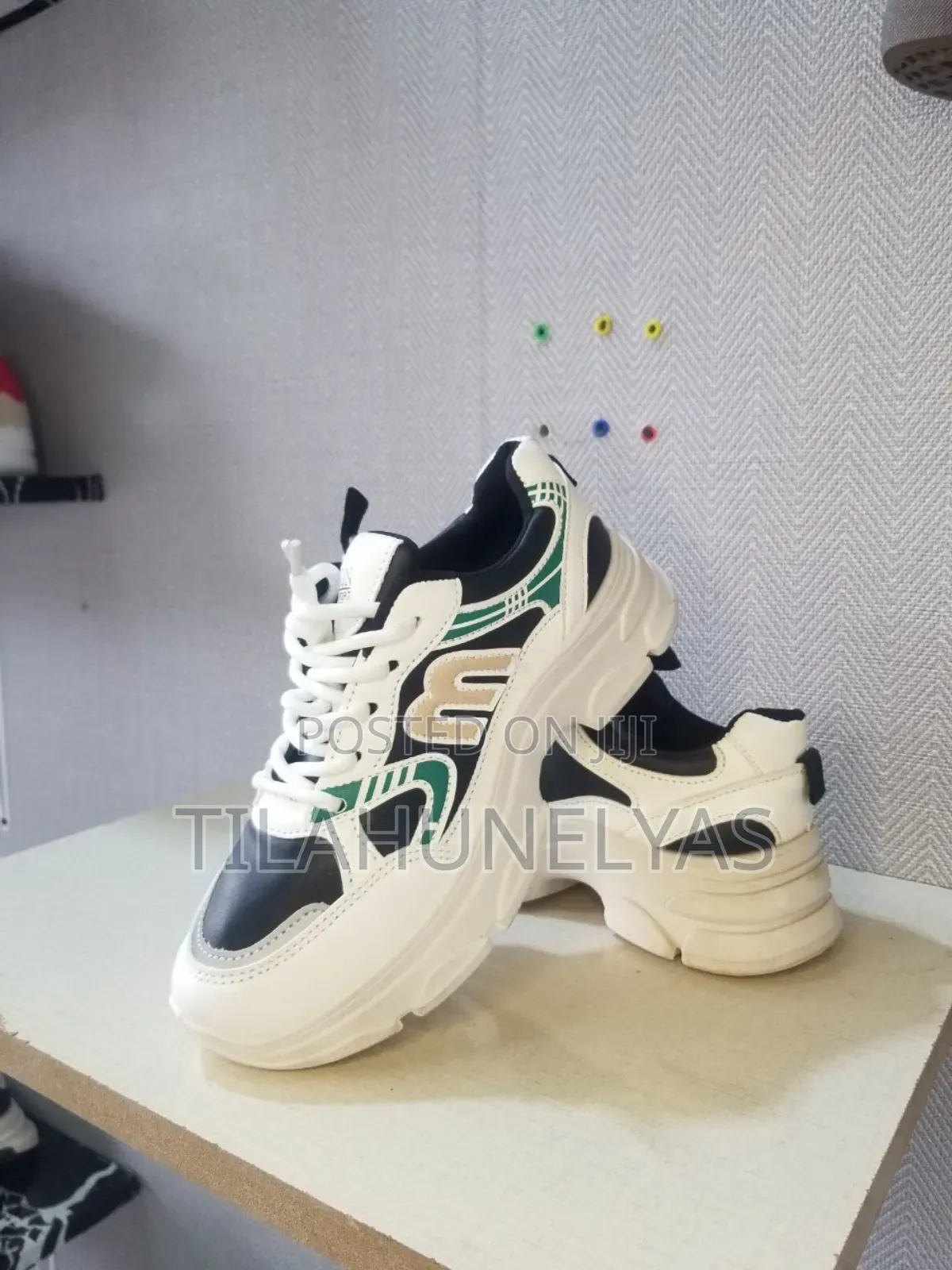 Sketches to Girl's High Brand