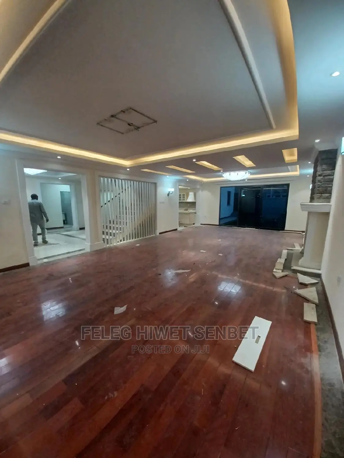 7bdrm House in አአ, Bole for sale