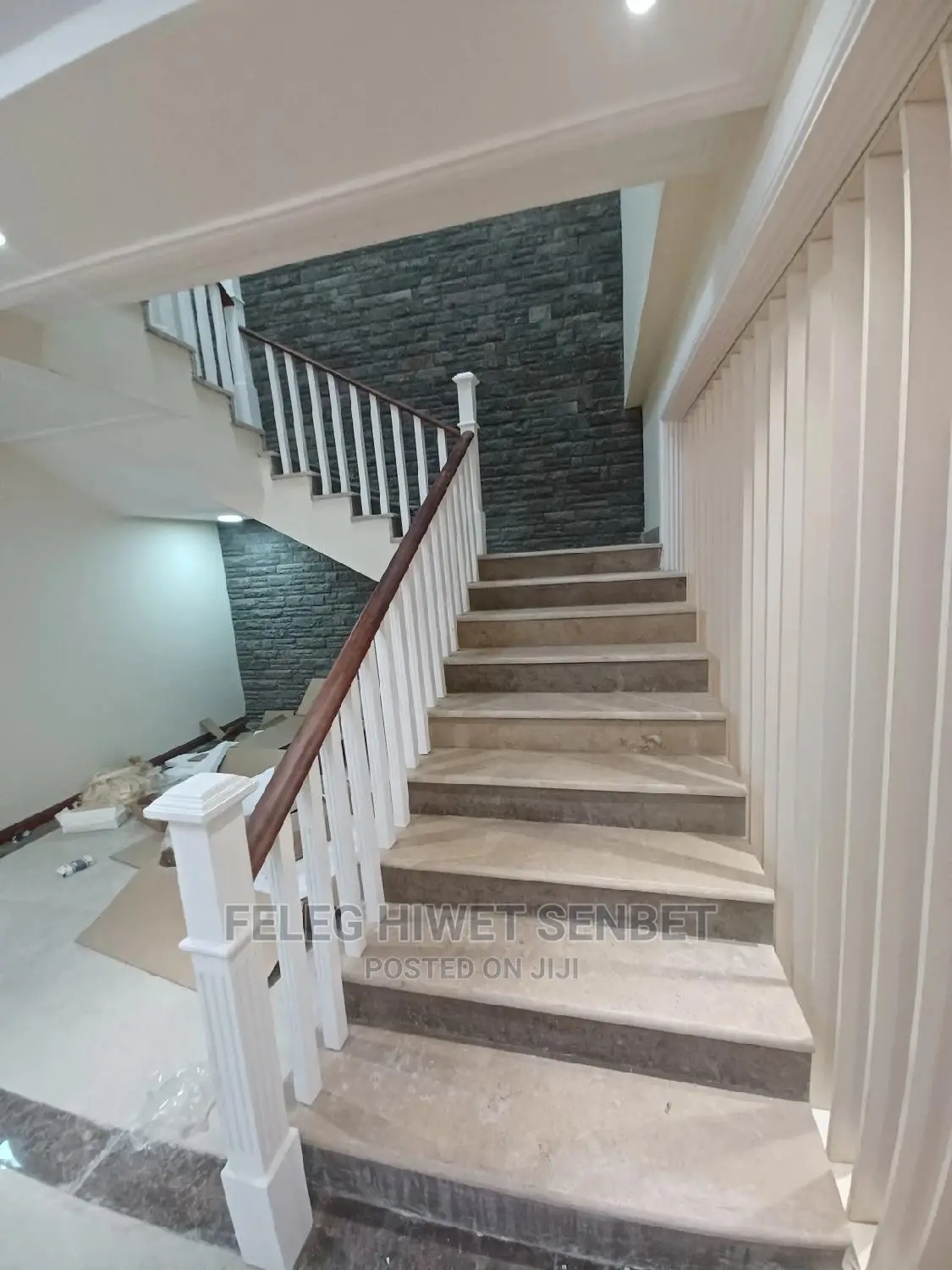 7bdrm House in አአ, Bole for sale