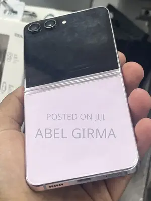 Photo - Samsung Galaxy Z Flip 5 256 GB Pink