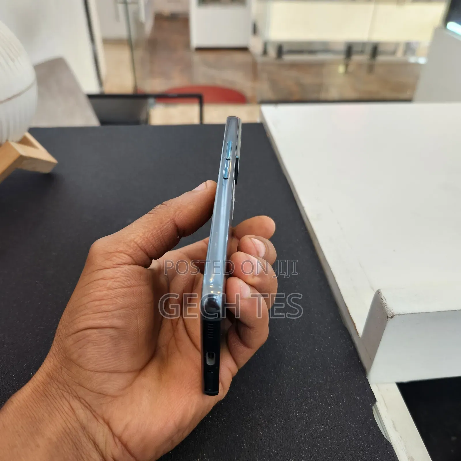 New Samsung Galaxy S22 5G 256 GB Black