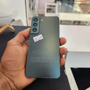 New Samsung Galaxy S22 5G 256 GB Black