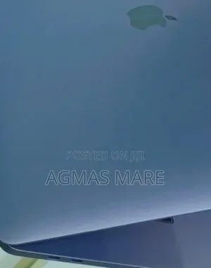 New Laptop Apple MacBook Pro 2017 16GB Intel Core I7 SSD 512GB