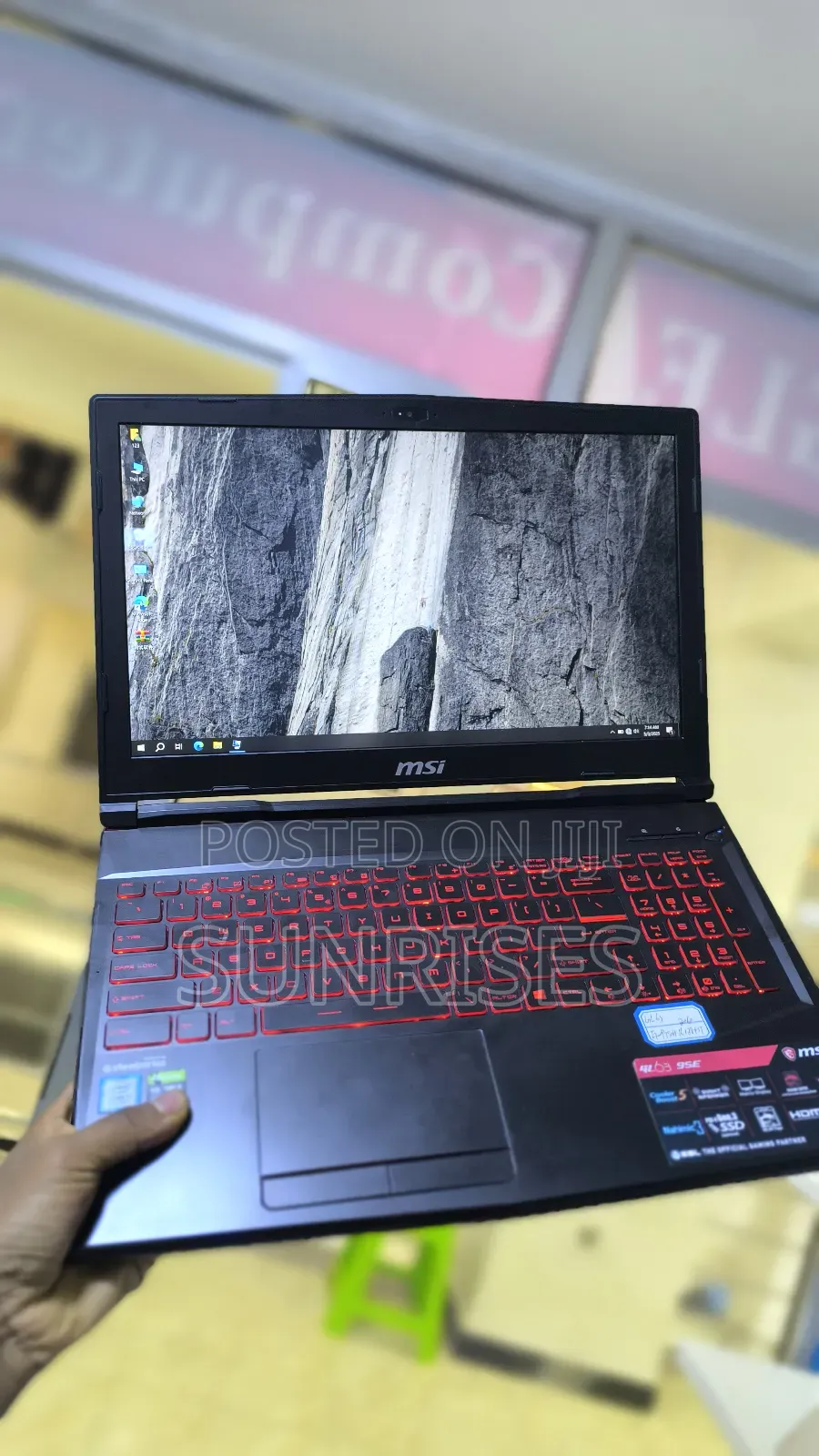 New Laptop MSI Pulse GL66 16GB Intel Core I7 SSD 512GB