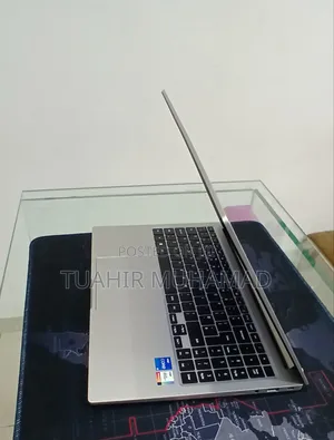 New Laptop Samsung Galaxy Book 2 8GB Intel Core I5 SSD 512GB