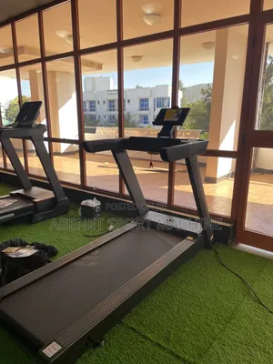 European Standard Adidas T23 የመሮጫ ማሽን