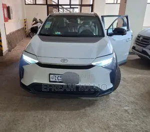 Photo - New Toyota bZ4X 2023 White