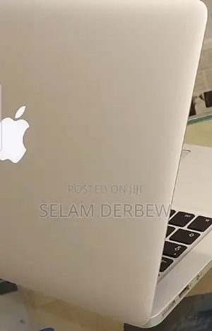 Photo - New Laptop Apple MacBook Air 2017 8GB Intel Core I5 SSD 128GB