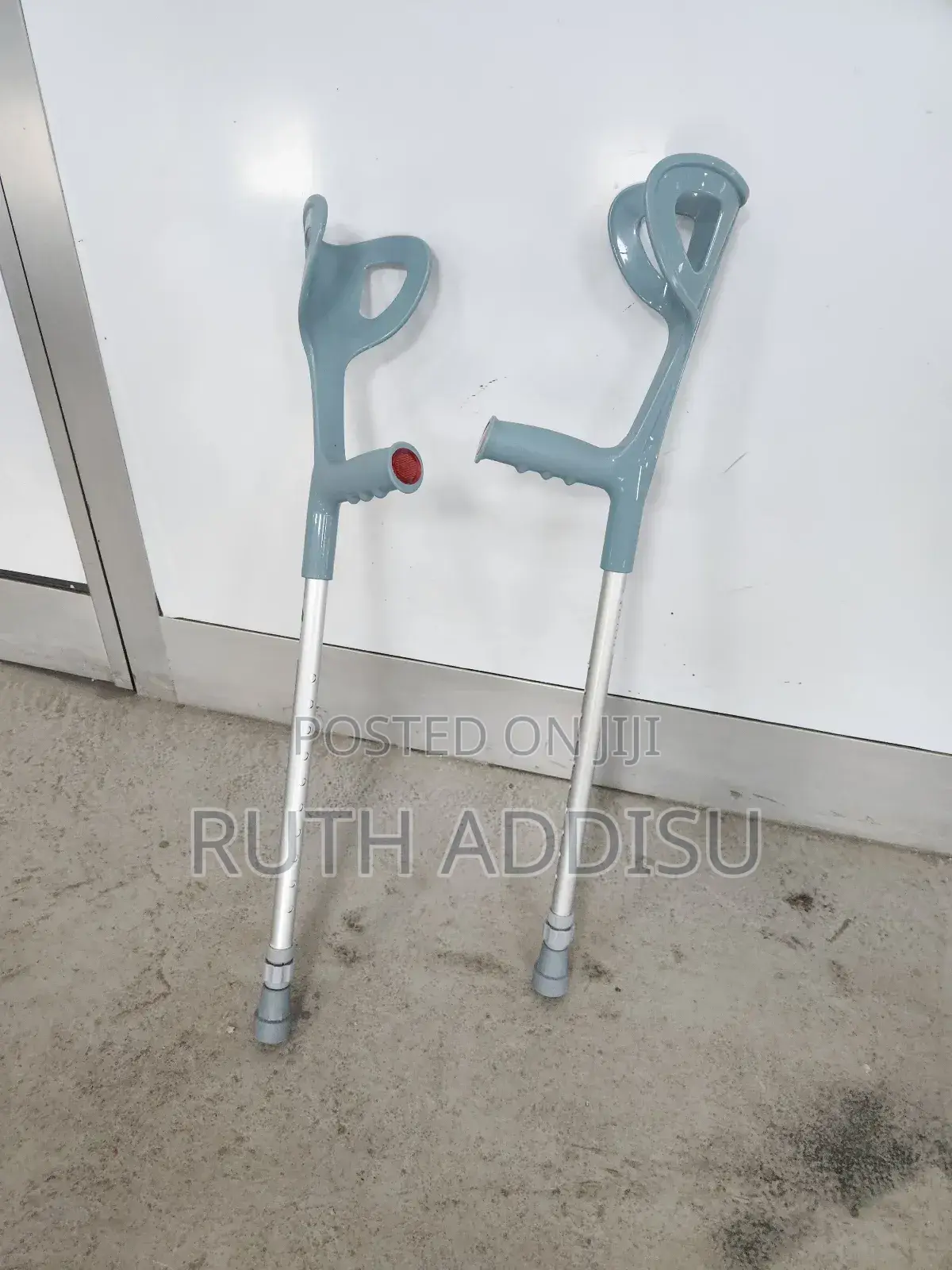 Almunium Stainless Elbow Crutches朱槿elbow Crutches脈絡elbow Crutches