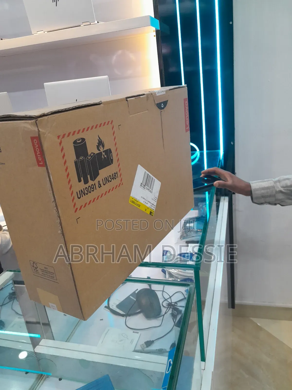 New Laptop Lenovo 16GB Intel Core Ultra 7 SSD 1T