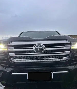 Photo - Toyota Land Cruiser 2023 Black