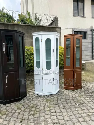 ኮርነር ብፌ በተለያዩ ቀለም አማራጮች