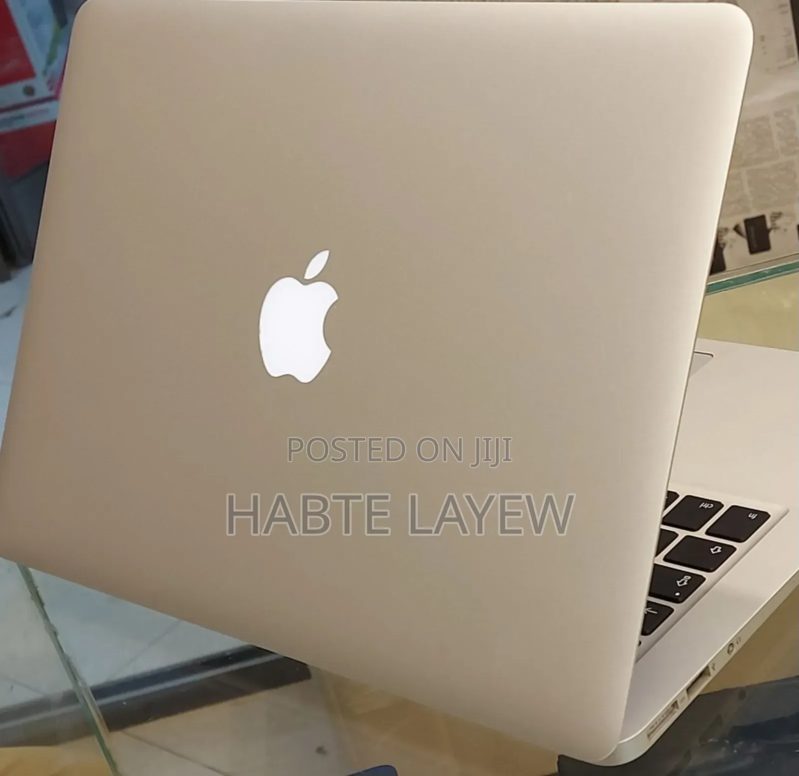 New Laptop Apple MacBook Pro 2017 8GB Intel Core i5 SSD 128GB