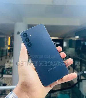 Photo - New Samsung Galaxy A16 128 GB Black