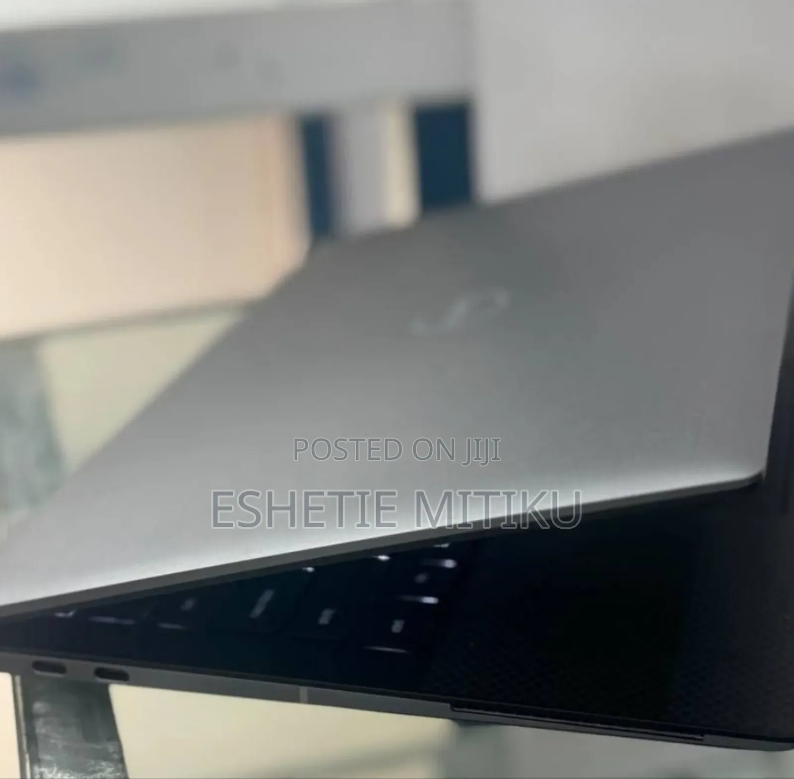 New Laptop Dell Precision 15 3520 16GB Intel Core I7 SSD 512GB