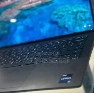 New Laptop Dell Precision 15 3520 16GB Intel Core I7 SSD 512GB