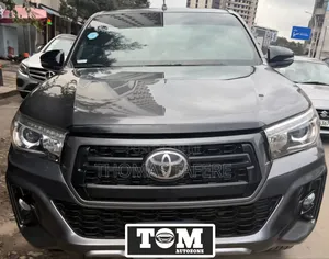Toyota Hilux 2020 Gray