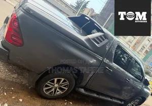 Toyota Hilux 2020 Gray