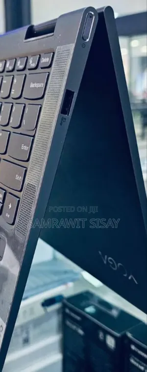 Photo - New Laptop Lenovo Yoga 710 16GB Intel Core I5 SSD 512GB